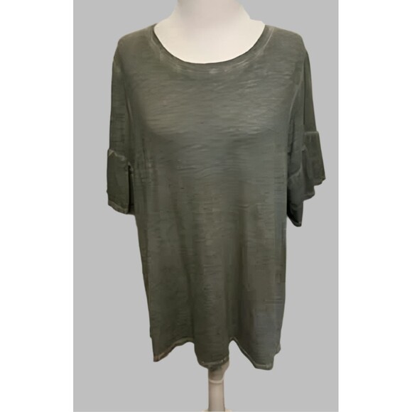 Lane Bryant Ruffled Sleeve Round Neck Top - size 18/20 - Picture 1 of 1